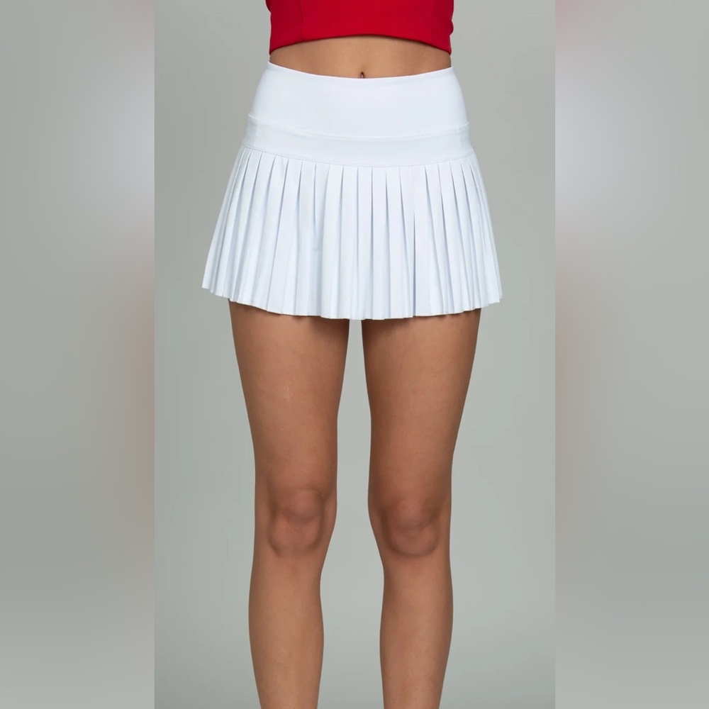 Gold Hinge White Pleated Tennis Skirt